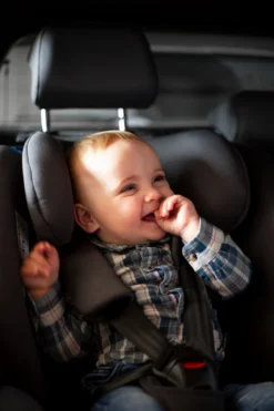 Ding Cruz Dark Grey 360° Isofix Autostoel 0-36kg DI-101920 -LiefjesHoek Verkoop di 101919 lifestyle 04a 1