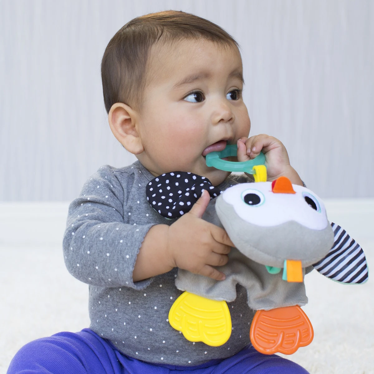 Infantino Cuddly Pinguin Bijtspeeltje BK-316329 4 Infantino Cuddly Pinguin Bijtspeeltje BK-316329 - Afbeelding 4