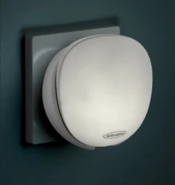 Infantino Uil 2-in-1 Nachtlampje Voor Stopcontact BK-202007 -LiefjesHoek Verkoop infantino uil 2 in 1 nachtlampje voor stopcontact bk 202007 in stopcontact