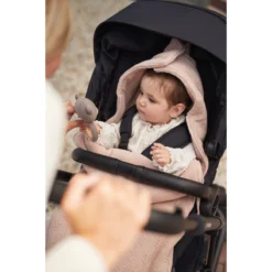 Jollein Grain Knit Wild Rose 3/5 Punts 0-9 Maanden Autostoel Voetenzak 025-811-67065 -LiefjesHoek Verkoop jollein grain knit wild 0 9 maanden autostoel voetenzak 025 811 67065 1