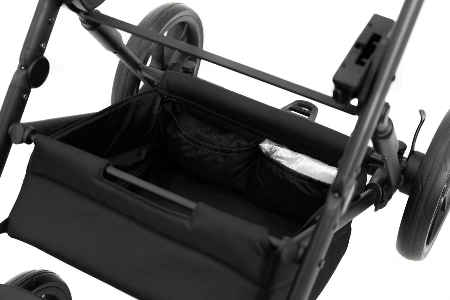 Kunert Ivento Black Deep Graphite 2-in-1 Kinderwagen IVE-09-BLACK 15 Kunert Ivento Black Deep Graphite 2-in-1 Kinderwagen IVE-09-BLACK - Afbeelding 15