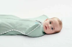 Love To Dream Swaddle Up 0.2 Lite Olive Medium 6-8.5 Kg Inbakerslaapzak L1002001OLVM -LiefjesHoek Verkoop love to dream swaddle up 0.2 lite olive medium