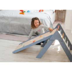 Luna Toys Colorful Grijs/Roze Houten Klimrek Met Glijbaan LU-00544 -LiefjesHoek Verkoop luna toys colorful multi houten klimrek met glijbaan 3 1