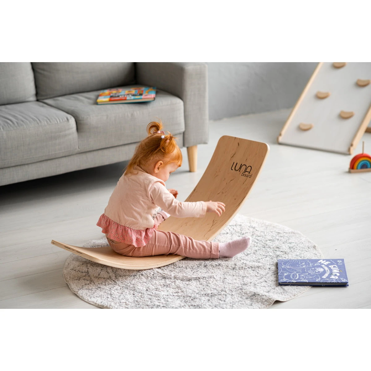 Luna Toys Houten Balansbord Met Grijs Vilt LU-37001 5 Luna Toys Houten Balansbord Met Grijs Vilt LU-37001 - Afbeelding 5