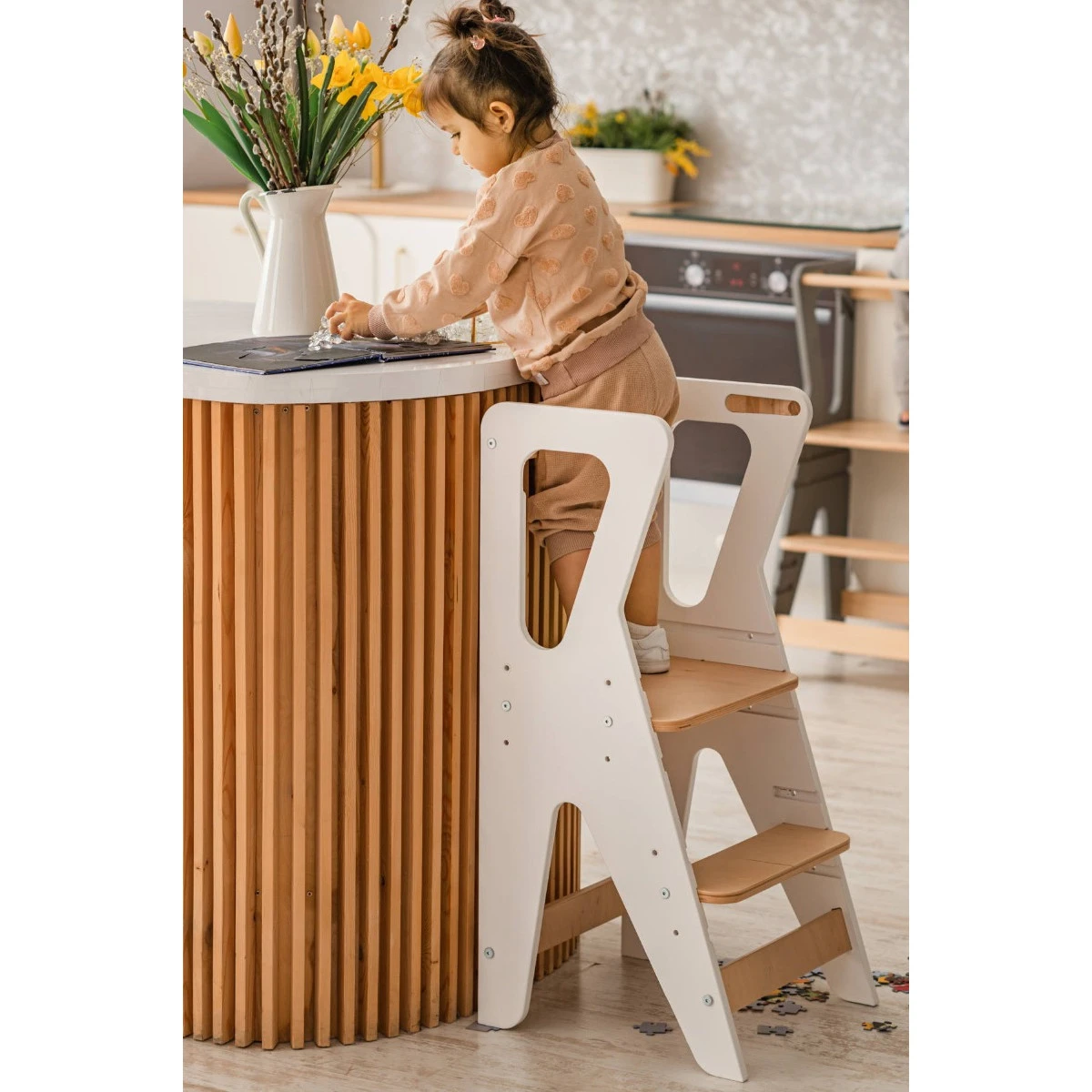 Luna Toys Wit Houten Leertoren Keukenhulp LU-00552 2 Luna Toys Wit Houten Leertoren Keukenhulp LU-00552 - Afbeelding 2