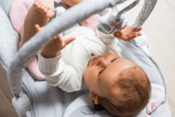 Momi Luis Pink Bouncer Wipstoel BULE00016 -LiefjesHoek Verkoop momi luis pink bouncer wipstoel bule00016 04 2