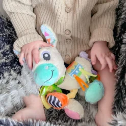 Playgro Sensory Friends Lupe Llama Buggyspeeltje P0188470 10 Playgro Sensory Friends Lupe Llama Buggyspeeltje P0188470 -LiefjesHoek Verkoop playgro sensory friends lupe llama buggyspeeltje p0188470 .4