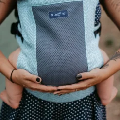 Zaffiro City Air Beige Leaves Ergonomische Draagzak 7398 -LiefjesHoek Verkoop zaffiro city air beige leaves draagzak 7398 2