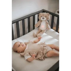 Zazu Brody De Beer Taupe Slaaptrainer ZA-BRODY-01 -LiefjesHoek Verkoop zazu brody sfeer 2 2